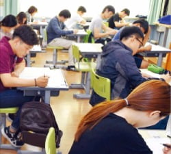  "대입 수시전형에 활용하세요"… 여름방학전 7월8일에도 테샛시험 있습니다