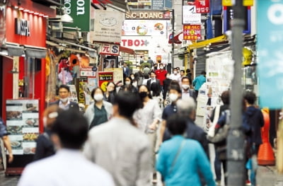 3050클럽 일곱 번째 국가였는데…소득 3만달러 '빨간불'