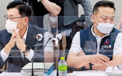 많이 올려도 적게 올려도 시끌…'2022년 최저임금 전쟁'은 이미 시작