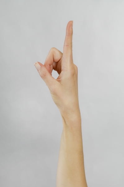 열 손가락 깨물면 유난히 아픈 손가락이 있다 [나는 90년대생 투자심사역이다]