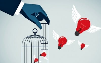  '선택과 자유' 는 공짜가 아니죠! 개인들에게 '책임'이 따릅니다