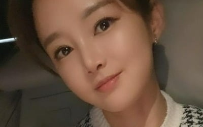 Police ban Nam Hyun-hee from leaving the country... Returning home after 10 hours of investigation, cross-examination by Jeon Cheong-jo fails.