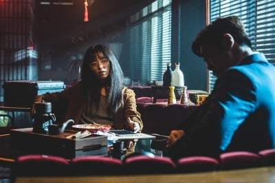 Is that Han Hyo-joo from 'Solo War 2'? Abandoning femininity and shocking image transformation