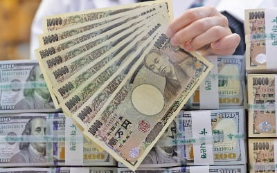 장기 저금리 등 영향…수출·관광수지 좋아져