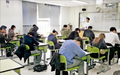  '정부지출 효과' '규모의 경제'…이론 문항 어려워