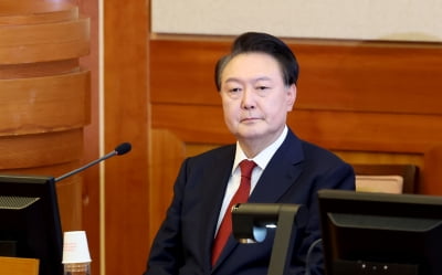 “유죄 시 종신형도 가능”...외신도 윤 대통령 구속기소 긴급 보도