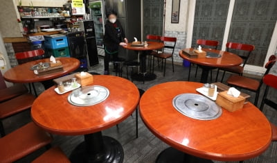 “장사해서 빚도 못갚아요”...무너지는 자영업자들