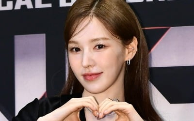 Wendy Tops Poll as Most Desired Female Singer for August Vacation Plans