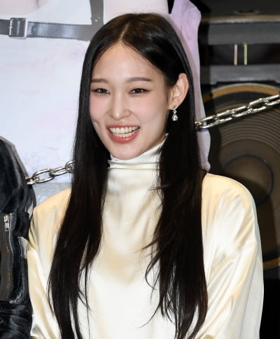 Annie's Journey: From Virtual Practice to K-Pop Debut